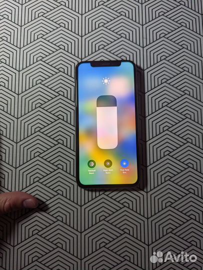 iPhone X, 64 ГБ