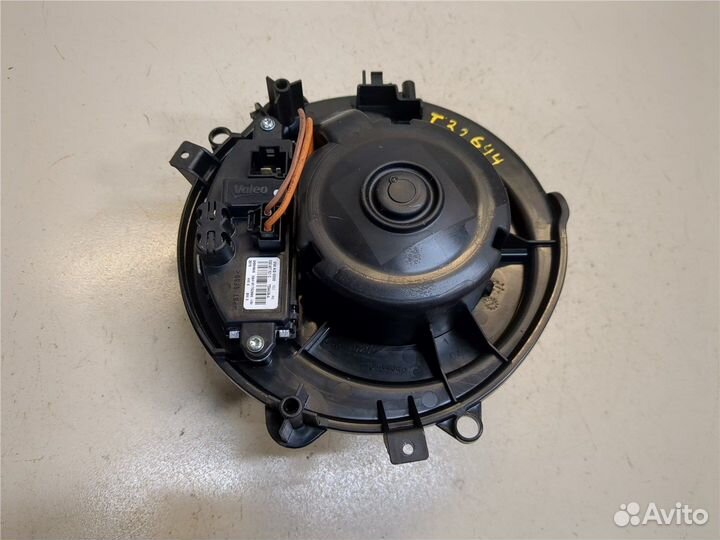 Двигатель отопителя Audi A3, 2016