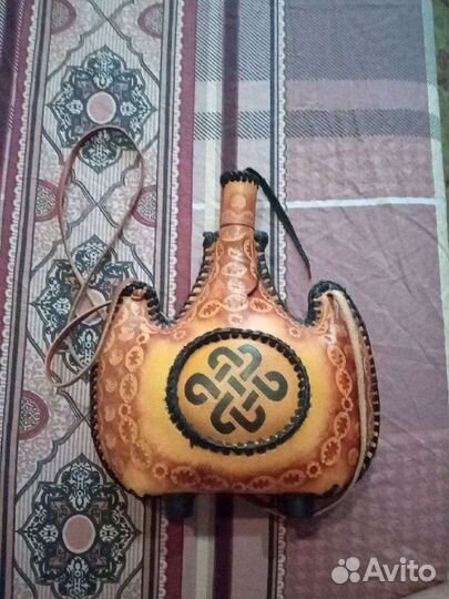 Фляжка Кожа