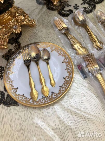 Набор столовых приборов