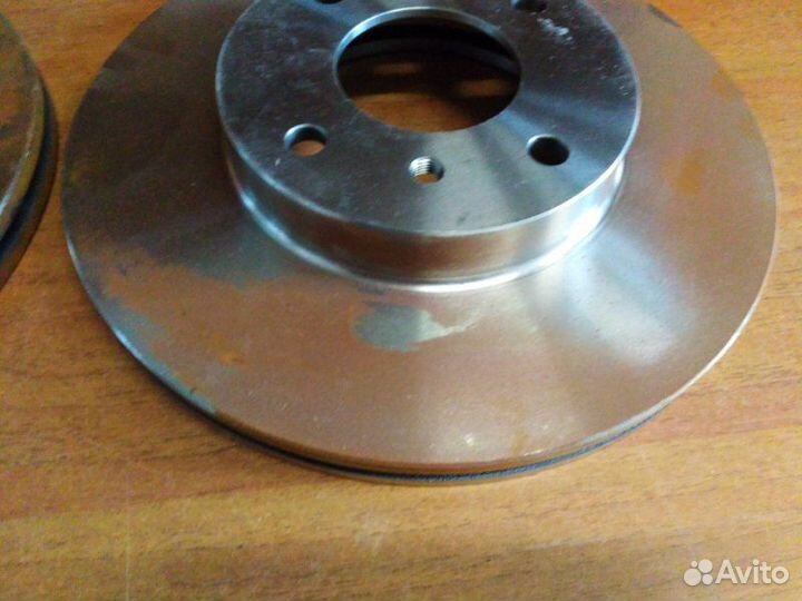 Диск тормозной передний Nissan Primera P11 1995