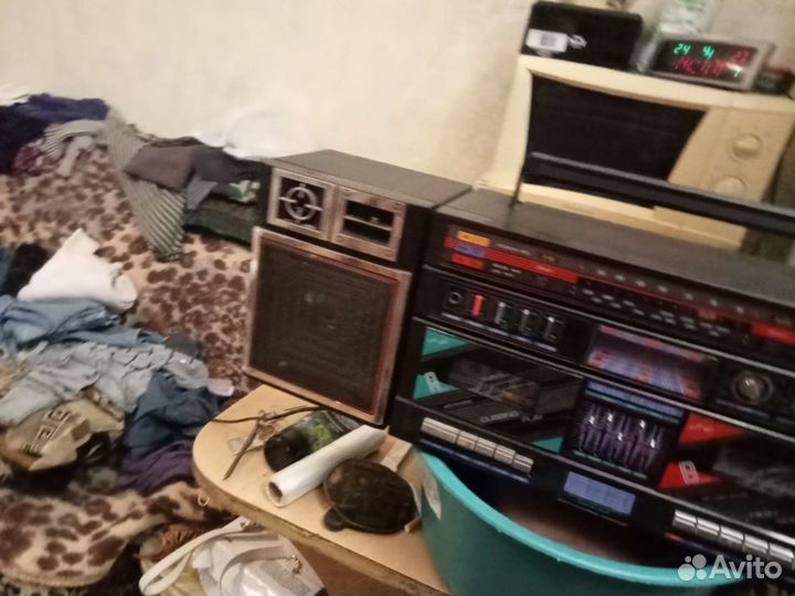 Продам магнитофон Осака 389д