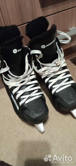 Коньки хоккейные