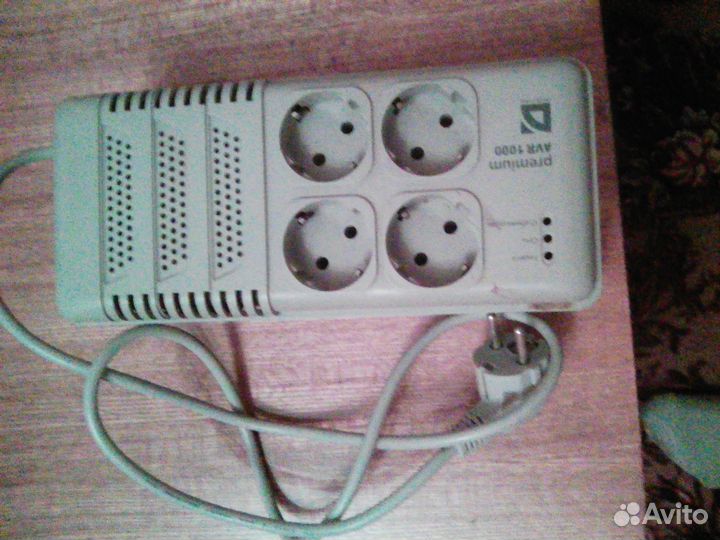 Автоматический регулятор напряжения (стабилизатор)