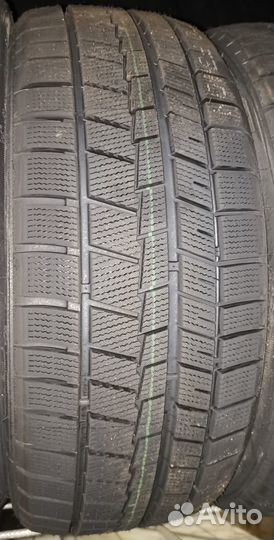Boto BS68 225/40 R18 92H
