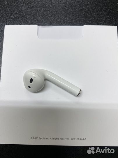 Беспроводной наушник AirPods (правый)