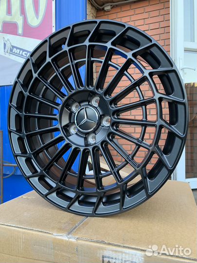 Разноширокие диски R19 Mercedes