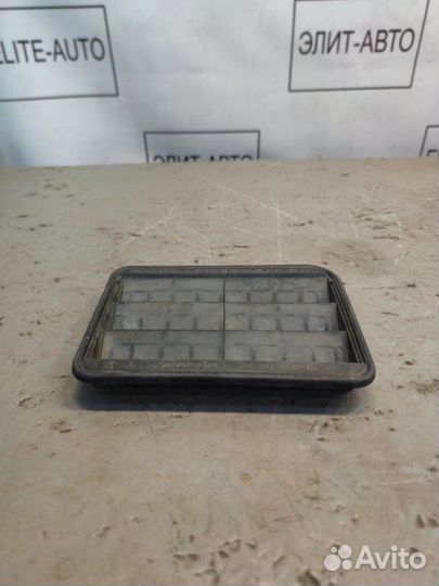 Решетка вентиляционная левая Bmw 5 G30 2.0 2021