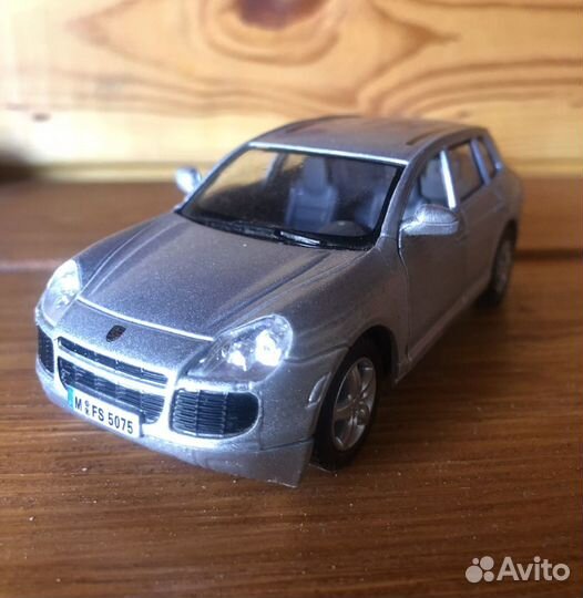 Коллекционные машинки Kinsmart