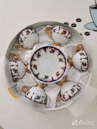 Красивый подарочный кофейный сервиз