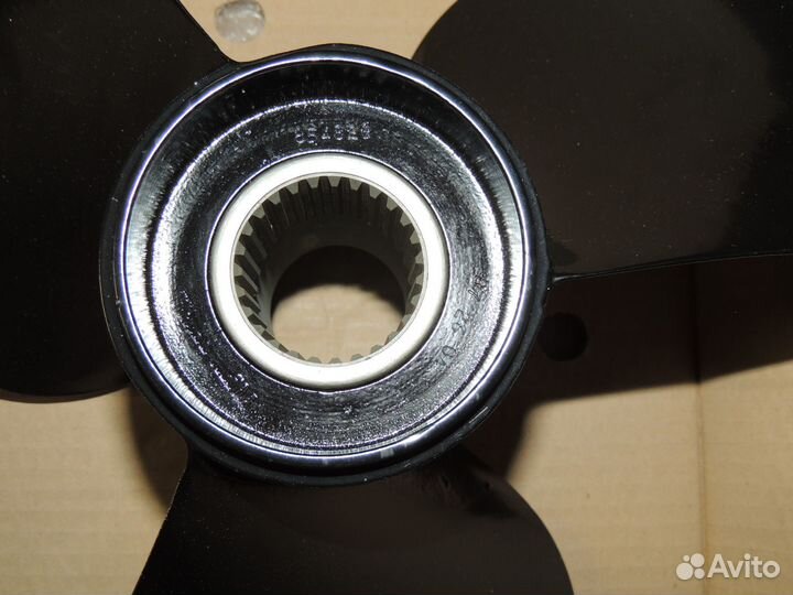 Винт гребной В-7 volvo penta 854820