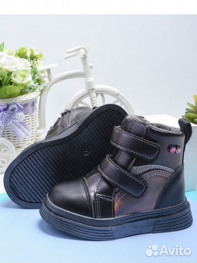 Ботинки демисезонные для девочки 26 размер новые