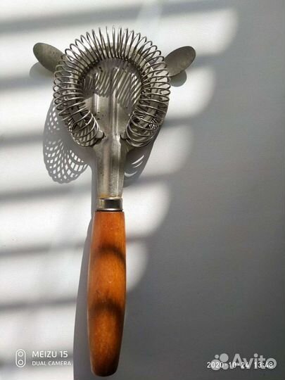 Раритетный инструмент бармена. Стрейнер