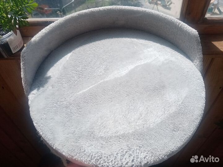 Лежанка для кошек