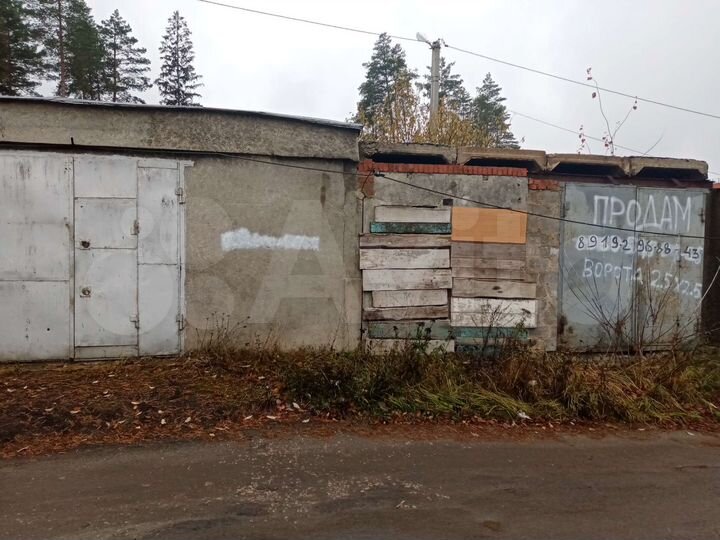 Гараж, > 30 м²