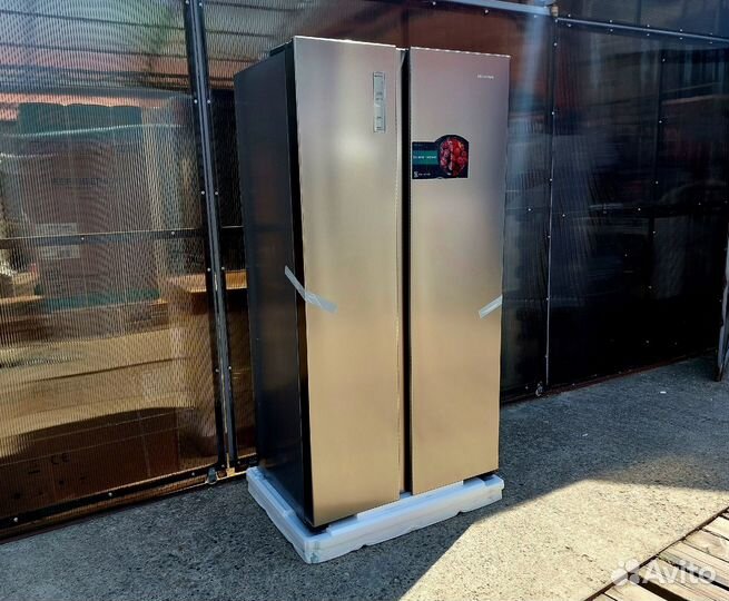 Холодильник Hisense Side-by-Side