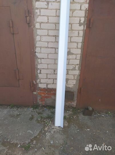 Козырек над балконом