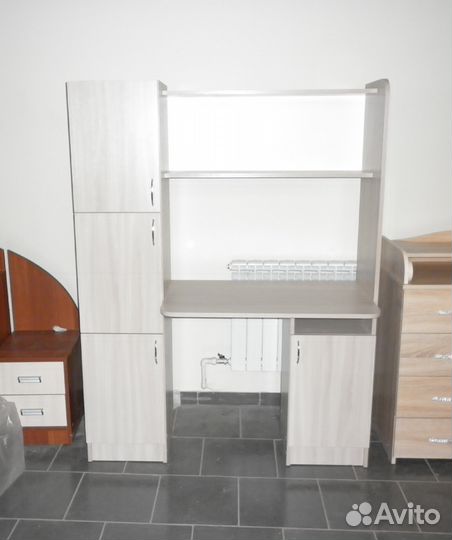 Стол письменный, уголок школьника