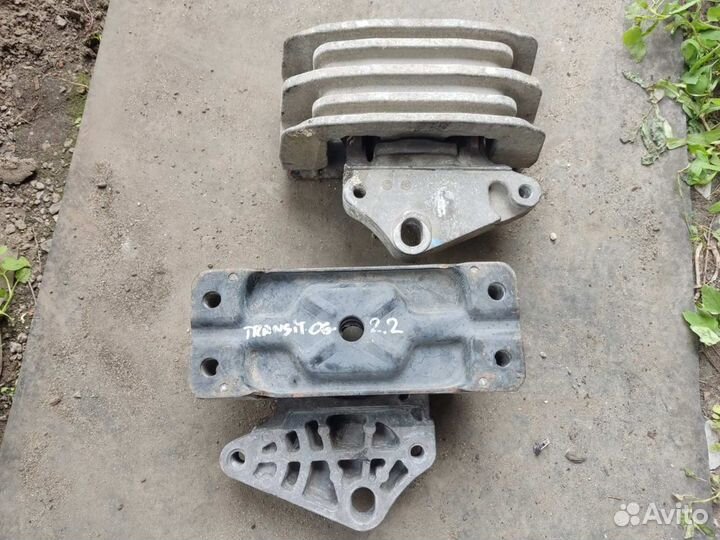 Подушка кпп левая Форд Транзит 00-14