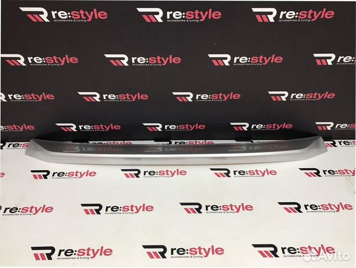 Спойлер Toyota Land Cruiser 200 2008-2015 R1973