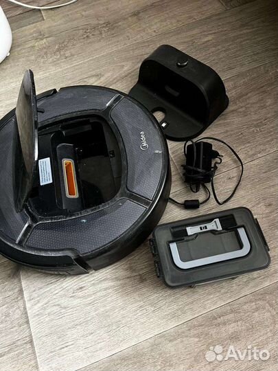 Робот пылесос midea