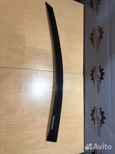 Ветровик водительской двери Ford Focus 2