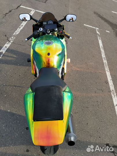 Yamaha YZF R1