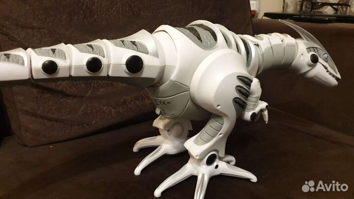 Игрушка робот динозавр