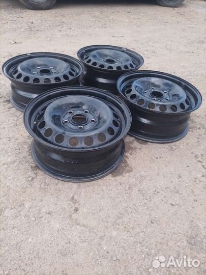 Штампованные диски r15