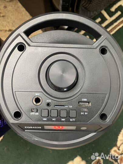 Беспроводная колонка с микрофоном