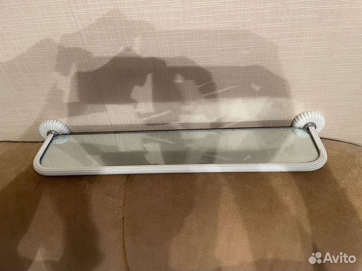 Полка для ванной с зеркалом