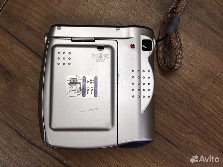 Fujifilm Instax mini 10 (полароид)