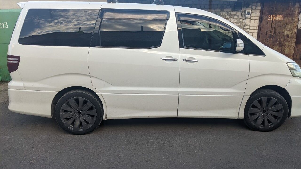 Toyota Alphard: фото владельца