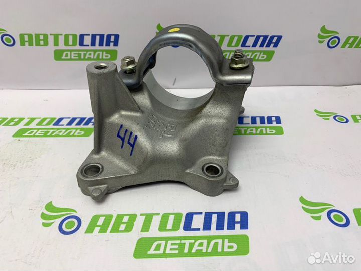 Кронштейн привода правый Mazda Cx-9 бензин 2017