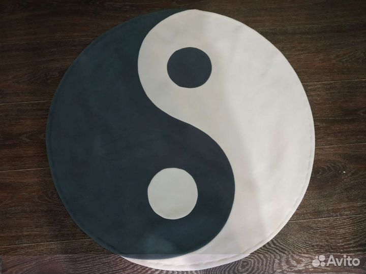 Декоративный коврик из ткани