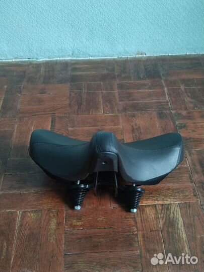 Седло для велосипеда широкое