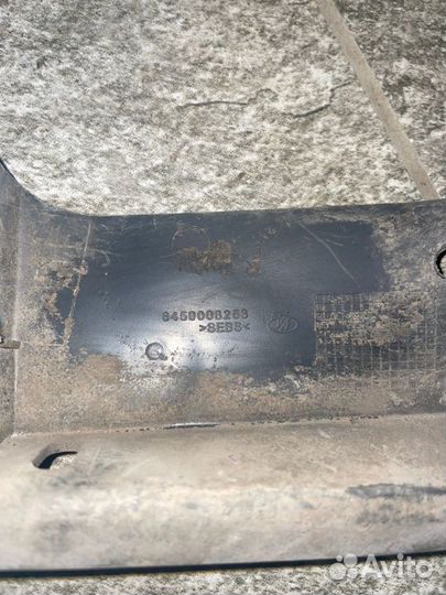 Брызговик передний LADA Vesta