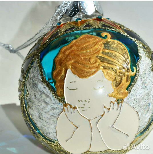 Елочные игрушки шарики