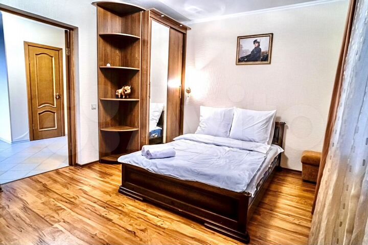 Коттедж 280 м² на участке 8 сот.