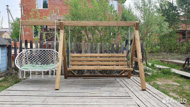 Садовые качели из дерева