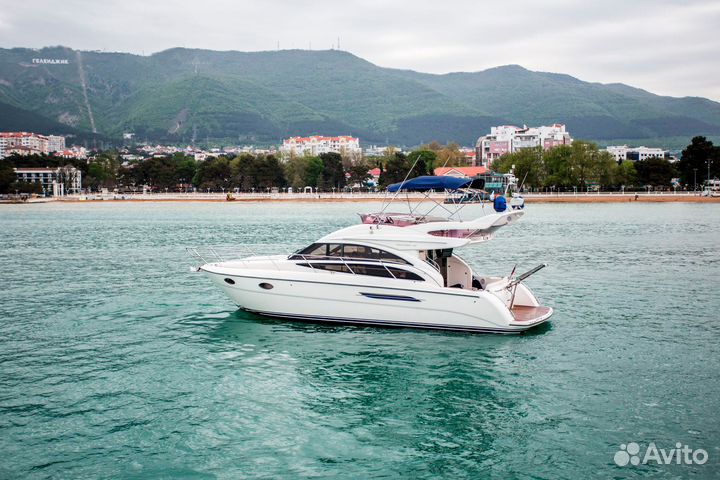 Моторная яхта Princess 42 (012)