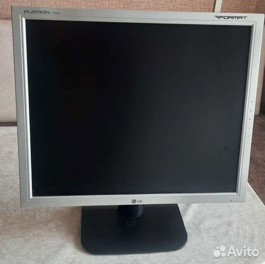 Монитор LG flatron l1918s
