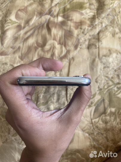 Телефон iPhone 10 256gb