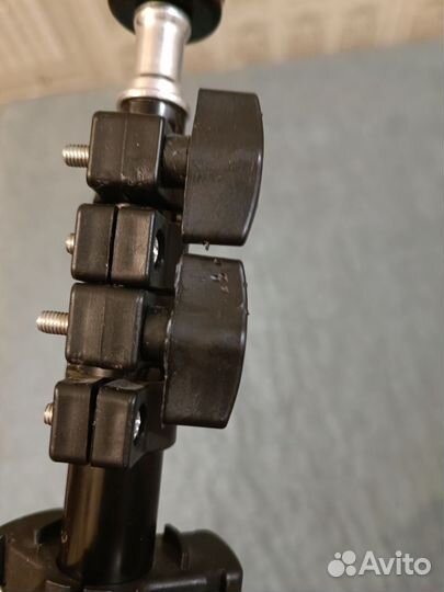 Штатив и кольцевая лампа