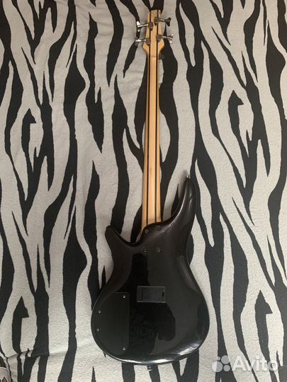 Бас гитара Ibanez SR300