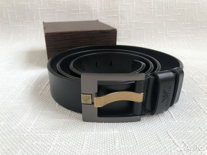 Мужской кожаный ремень Giorgio Armani