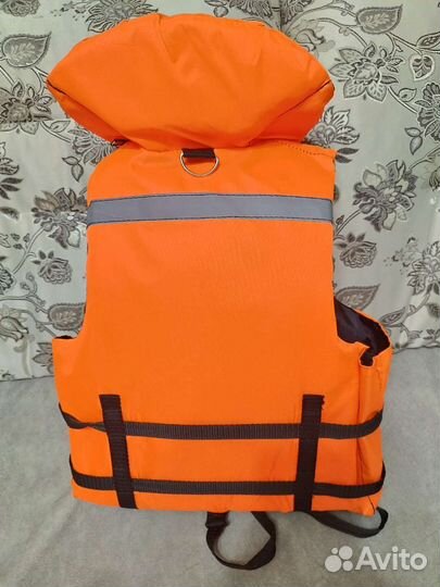 Спасательный жилет
