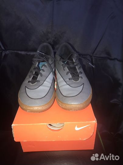 Кроссовки Футзалки nike bravatax 40-41