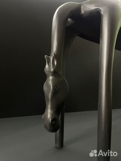 Стол журнальный из дерева