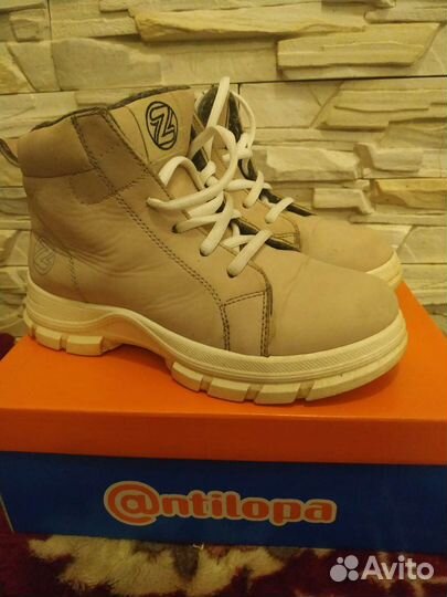 Ботинки демисезонные для девочки пудрового цвета